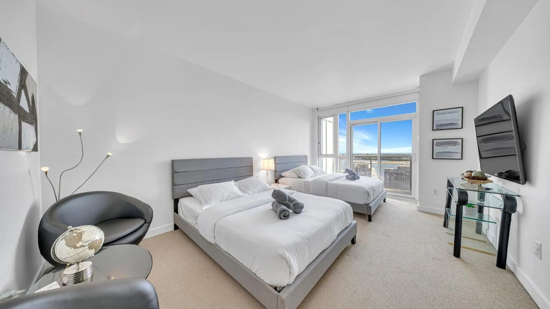 Rentx 3Bedroom Penthouses Near Rogers Centre & Mtcc Toronto